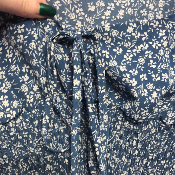 Blue Ditsy Floral Top - Picture 4 of 4